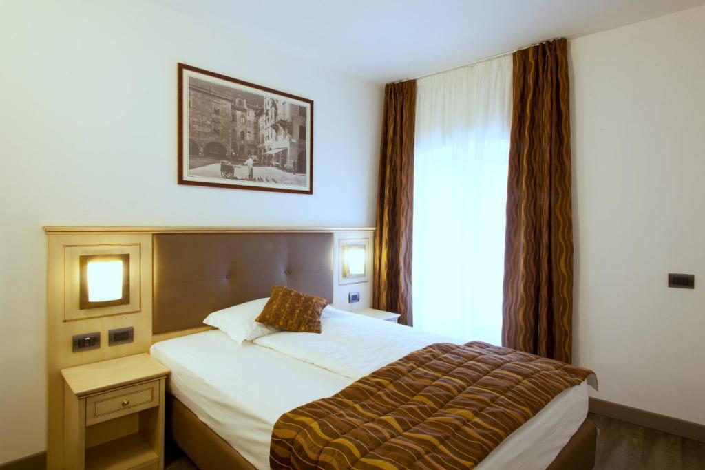 Hotel Portici - Romantik & Wellness Riva del Garda Cameră foto